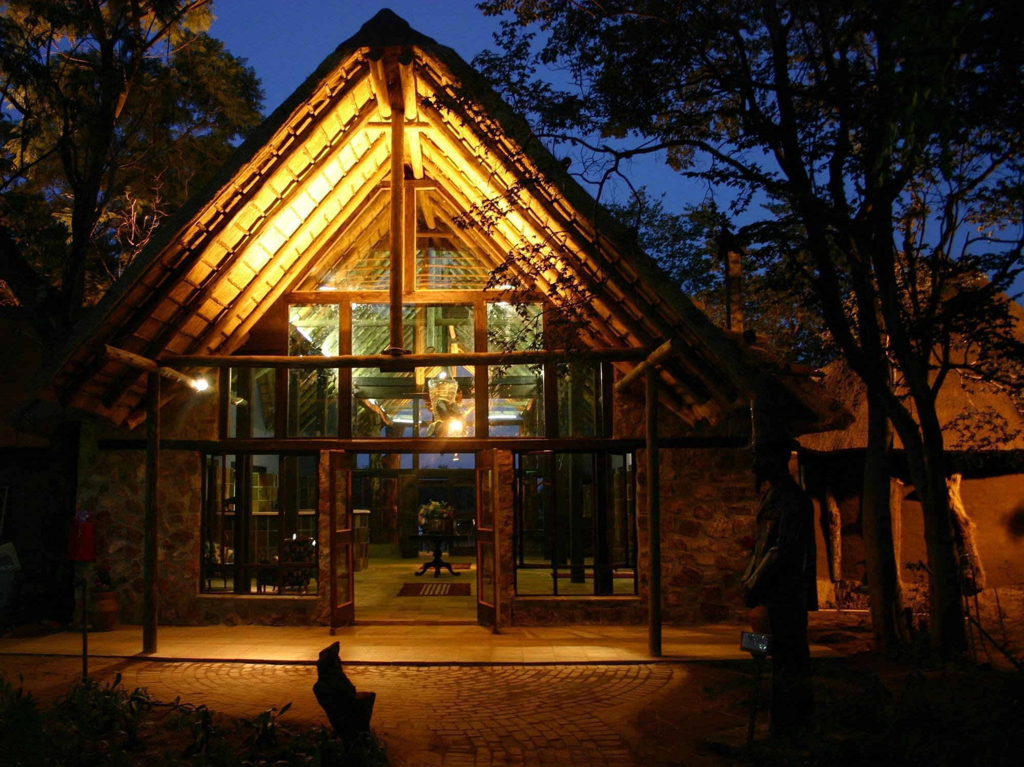 Phokeng Kedar Heritage Lodge, Conference Centre & Spa מראה חיצוני תמונה